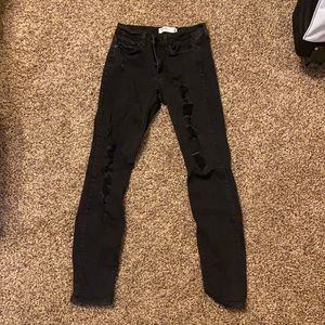 Black Ripped Jeans From Kohl’s! Size 7!